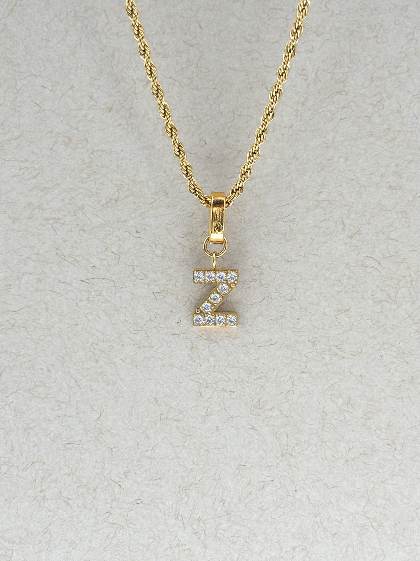 Collier personnalisable Initiale ZOÉ