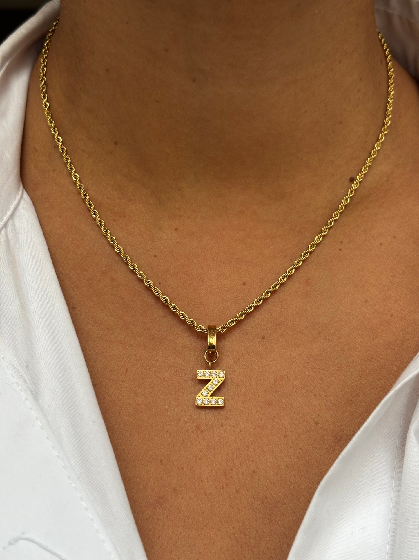 Collier personnalisable Initiale ZOÉ